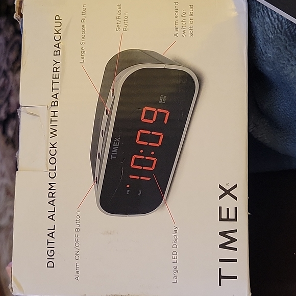 Timex Other Timex T21b Black Alarm Clock 7 Red Display Loudsoft